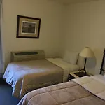 All Suites Inn Budget Host