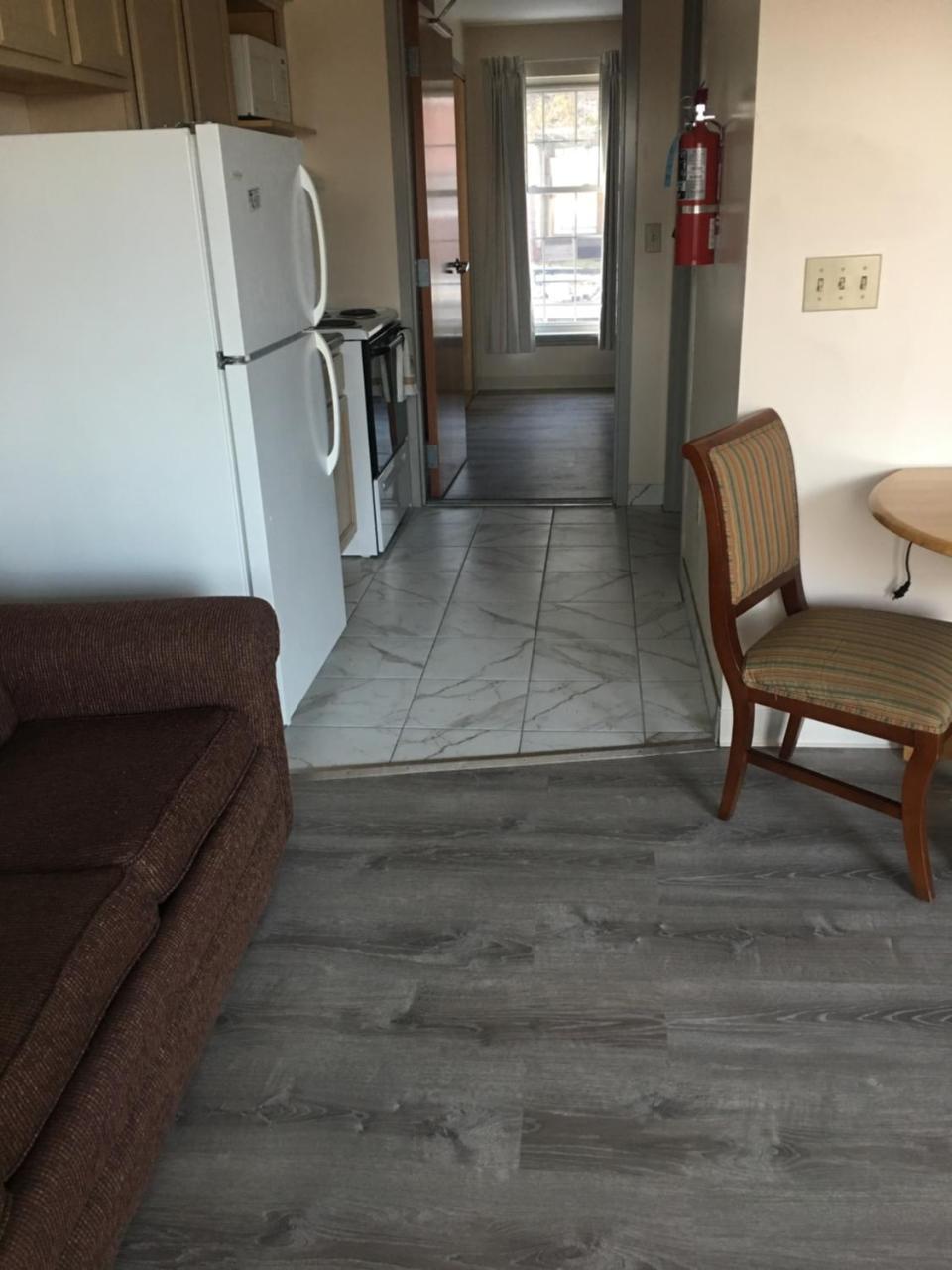 Motel Budget Host