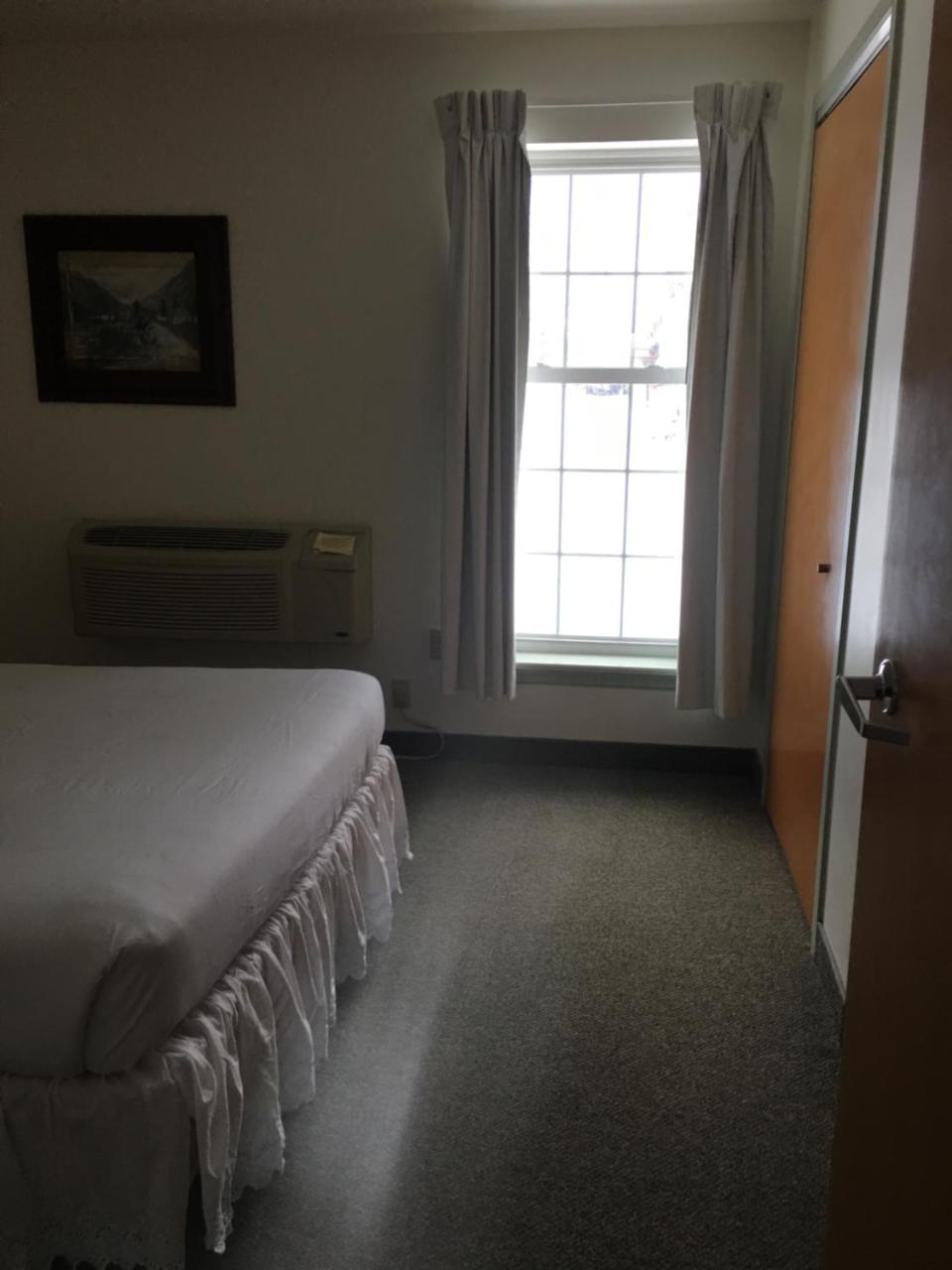 Budget Host Motel Lewisburg