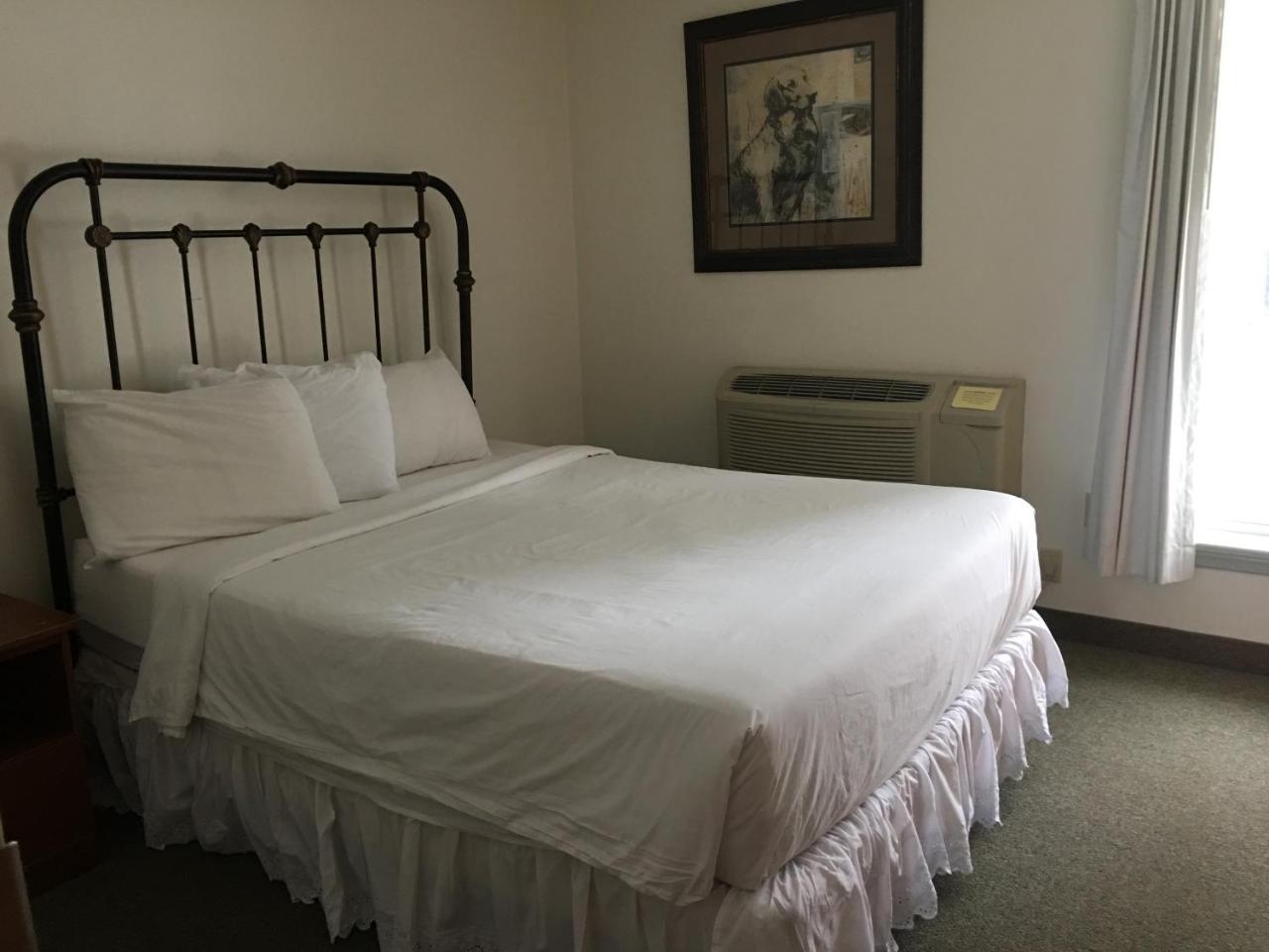 Motel Budget Host 4*